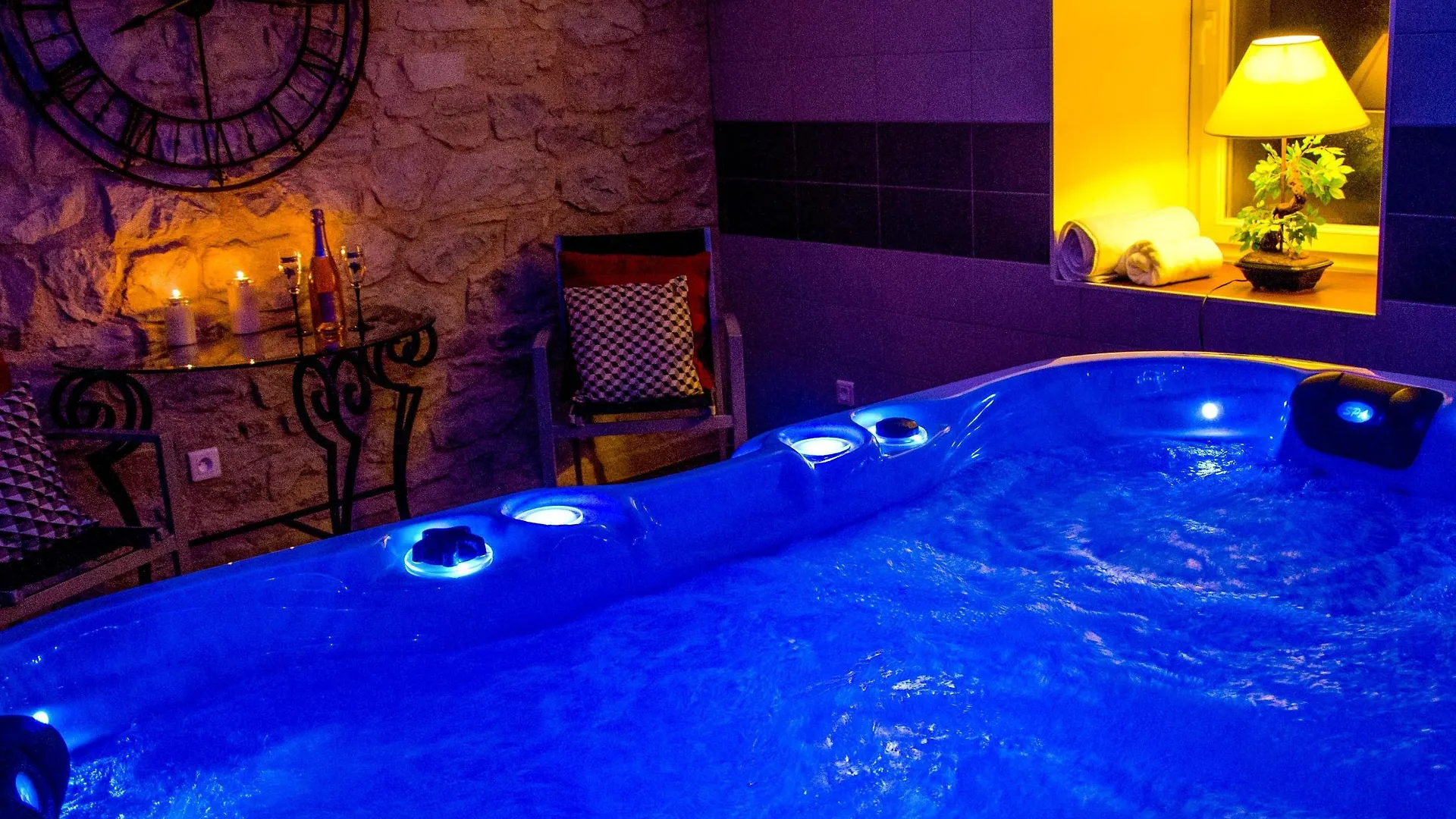 Logis Hotel Aux Berges De L'Aveyron Onet-le-Chateau